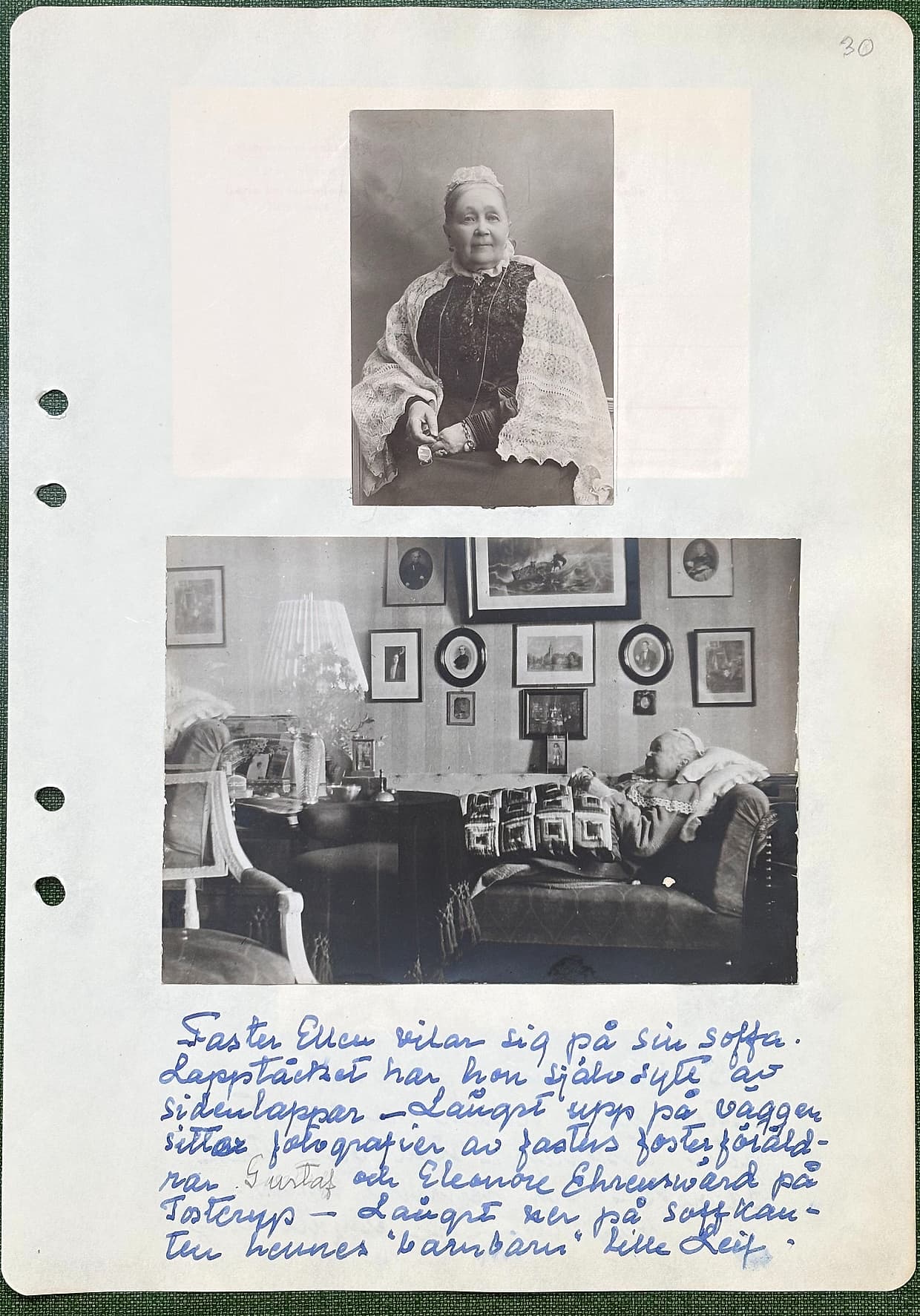 Fotograferad dagbokssida 53. Porträtt faster Ellen i spetssjal. Foto av salongen med tavelvägg, där faster Ellen vilar på soffan. Sidans text är återgiven under bilden.