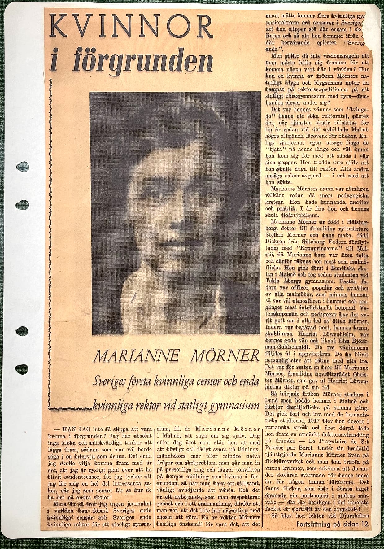 Fotograferad dagbokssida 61. Tidningsurklipp: 'KVINNOR I FÖRGRUNDEN - MARIANNE MÖRNER, Sveriges första kvinnliga censor och enda kvinnliga rektor vid statligt gymnasium', med porträttfoto.