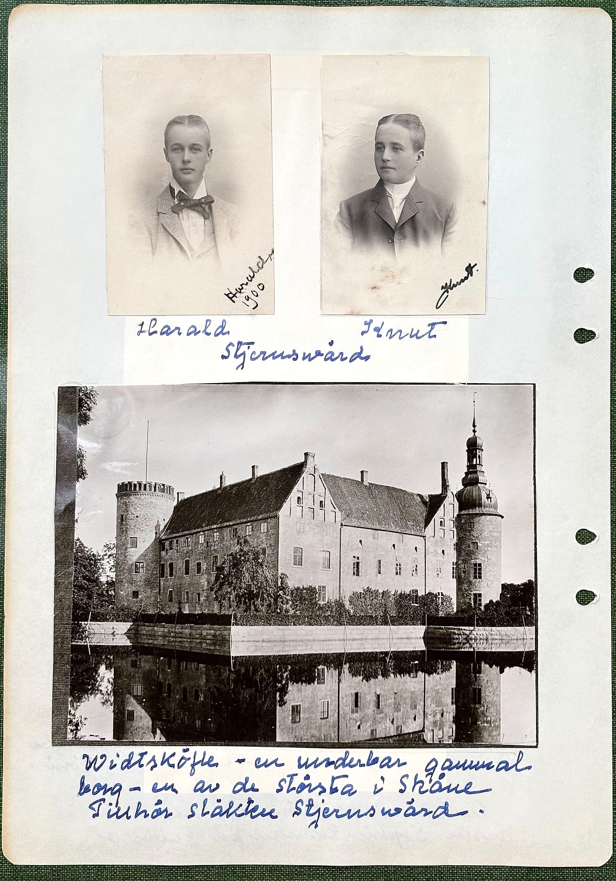 Fotograferad dagbokssida 76. Två porträtt av unga män, signerade på fotografierna 'Harald 1900' respektive 'Knut'. Bildtext: 'Harald / Stjernswärd / Knut'. Foto av borgen: 'Widtsköfle – en underbar gammal borg – en av de största i Skåne. Tillhör släkten Stjernswärd.'.