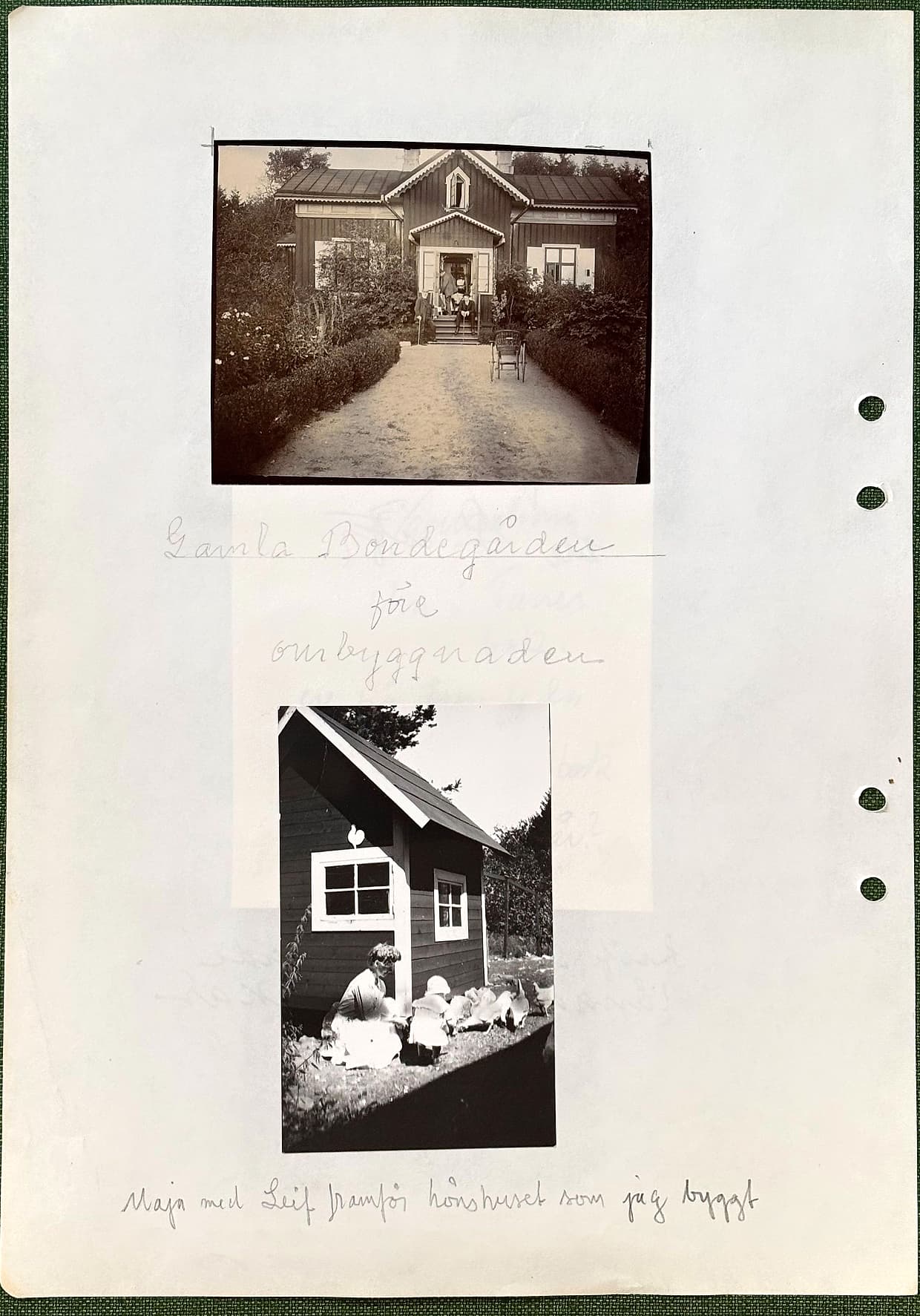 Fotograferad dagbokssida 180. Foto av ett bostadshus med veranda sett från grusgången, med personer på trappan och en barnvagn på gången. Bildtext: 'Gamla Bondegården före ombyggnaden'. Foto av en kvinna som sitter i gräset med ett litet barn och några höns framför ett litet hönshus. Bildtext: 'Maja med Leif framför hönshuset som jag byggt'.