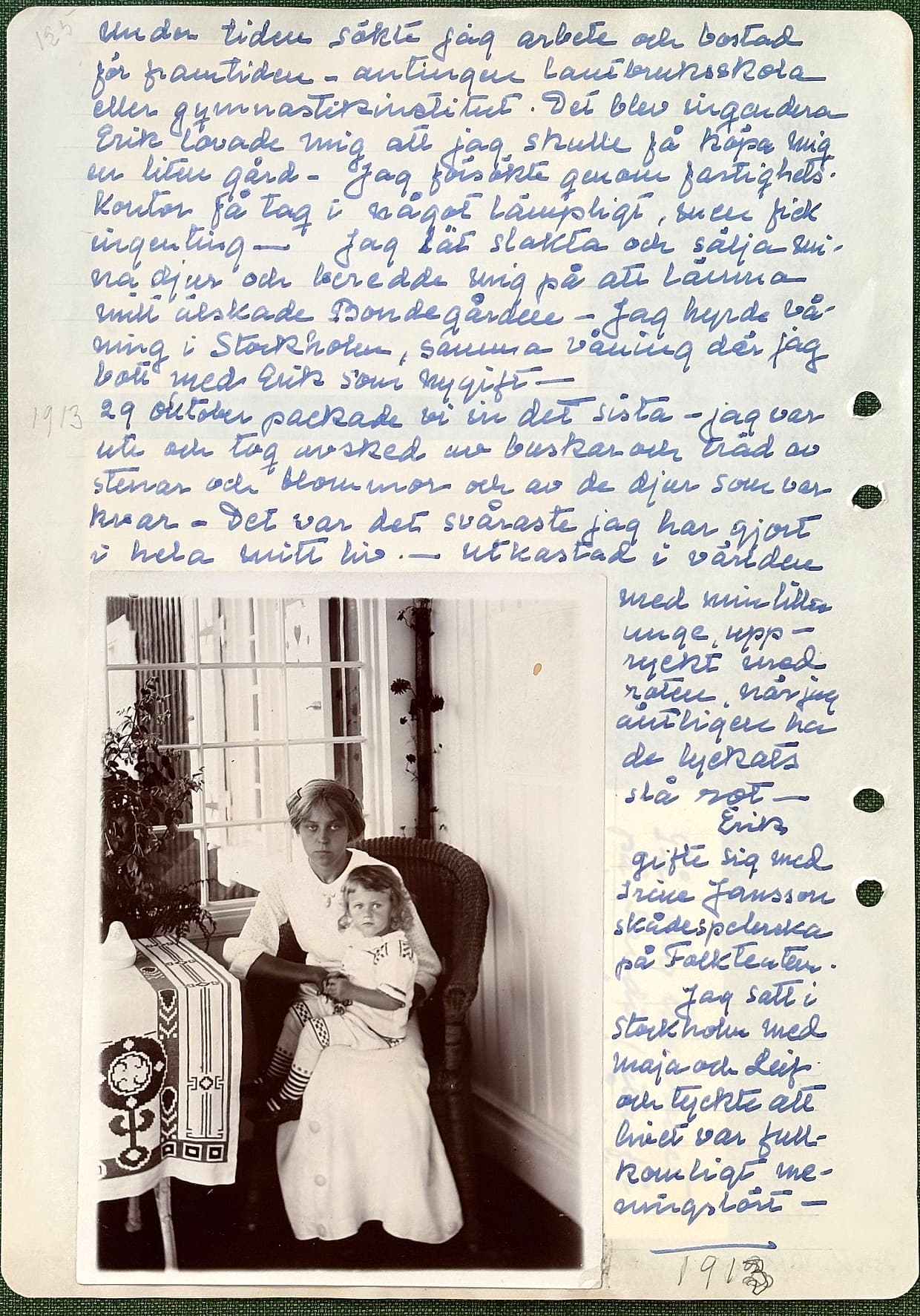 Fotograferad dagbokssida 190. Fotografi: Märta med Leif i knät vid ett fönster. Sidans text är återgiven under bilden.