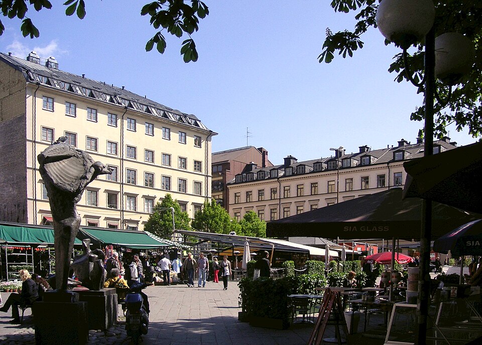 Bild av Ladugårdslandstorg, hämtad från Wikipedia